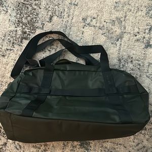 Away far duffle 40l